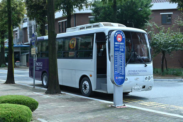 JBNU_schoolbus